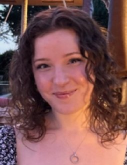 Daisy Wallace bookkeeping Assistant